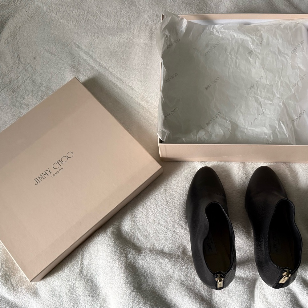 (EUC) Jimmy Choo 247Mendez Ankle Booties - Black Grainy Calf Leather